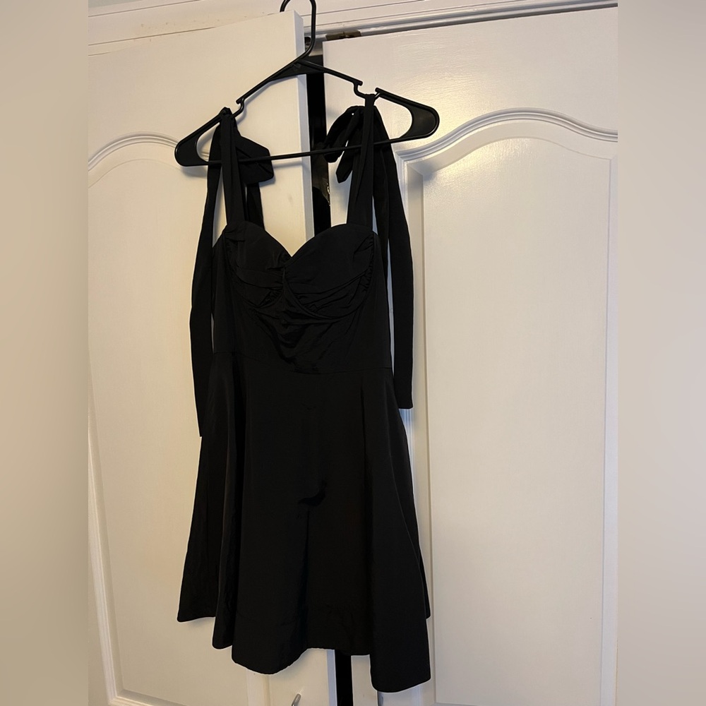 Gianni Bini Classic Black Garment size 6